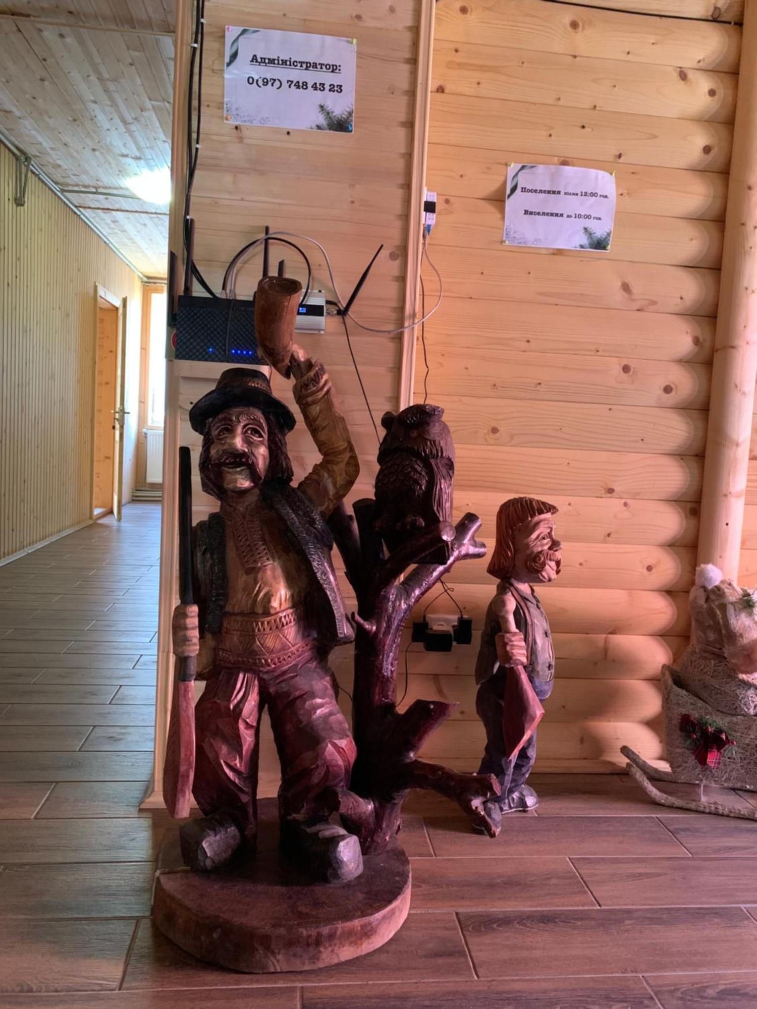 Hotel Novoe Shale ยาบลูนิตซา ภายนอก รูปภาพ