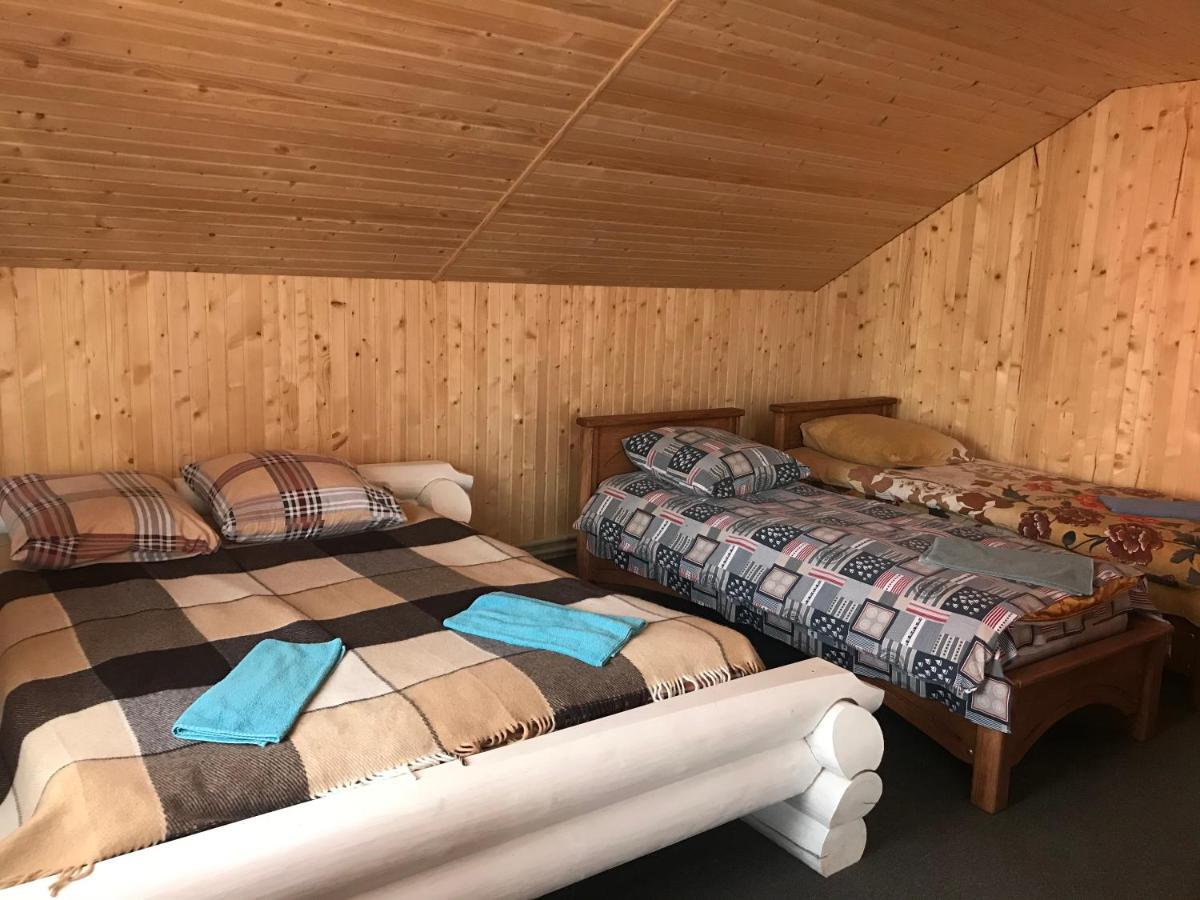 Hotel Novoe Shale ยาบลูนิตซา ภายนอก รูปภาพ
